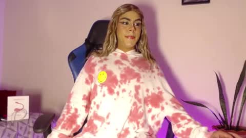 Snapshot of antonella_copper chatting on 11-07-25, 03:39 Antonella online show from 11-07-25, 03:39