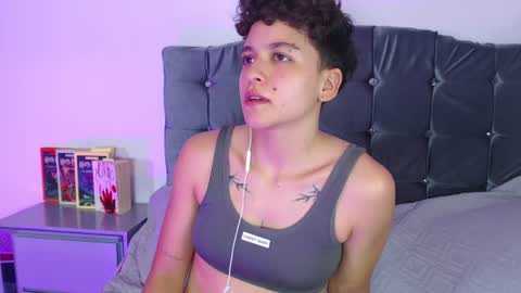 Snapshot of antonella_cruz02 chatting on 07-17-26, 04:41 anto ford02 online show from 07-17-26, 04:41