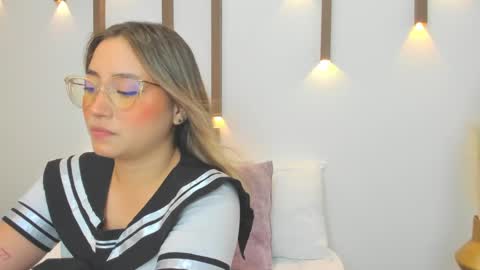 A N T O N E L L A  online show from 02-13-25, 12:00