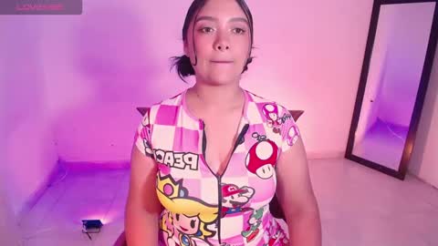 Snapshot of antonella_hot_x chatting on 10-29-25, 12:24 Antonella online show from 10-29-25, 12:24