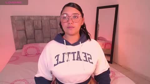 Snapshot of antonella_hot_x chatting on 11-15-25, 02:20 Antonella online show from 11-15-25, 02:20