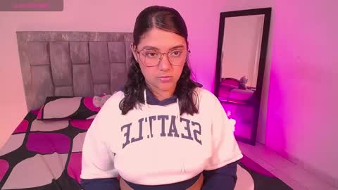 Snapshot of antonella_hot_x chatting on 11-28-25, 10:23 Antonella online show from 11-28-25, 10:23