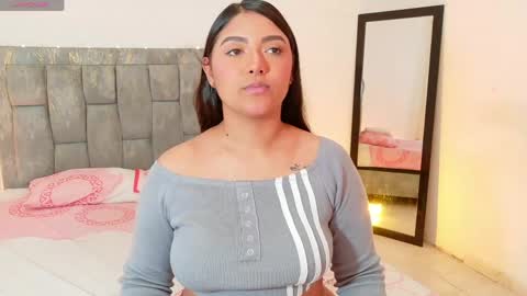 Snapshot of antonella_hot_x chatting on 05-31-26, 09:27 Antonella online show from 05-31-26, 09:27