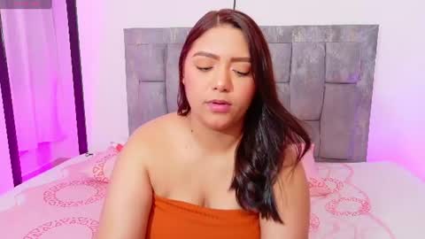 Snapshot of antonella_hot_x chatting on 08-06-26, 01:07 Antonella online show from 08-06-26, 01:07