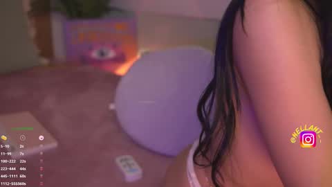 Nell. online show from 02-19-25, 03:39