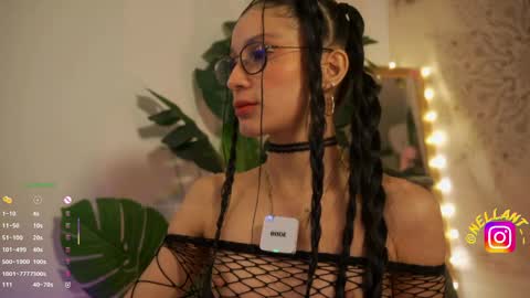 Nell. online show from 03-09-26, 03:10