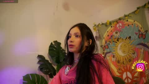 Snapshot of antonella_maitt chatting on 05-11-26, 03:45 Nell. online show from 05-11-26, 03:45