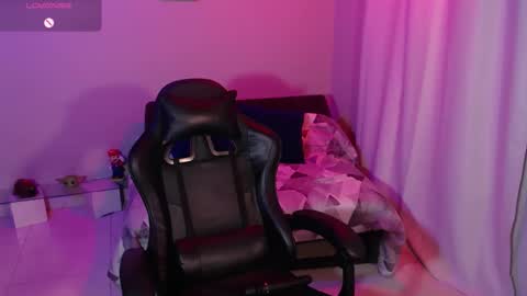Snapshot of antonella_miller19 chatting on 06-10-26, 04:34 Antonella online show from 06-10-26, 04:34