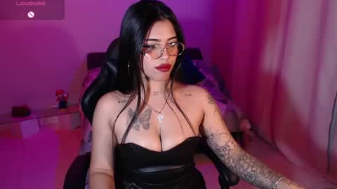Snapshot of antonella_miller19 chatting on 07-05-26, 06:20 Antonella online show from 07-05-26, 06:20