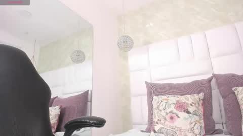 Antonella online show from 10-12-25, 02:05