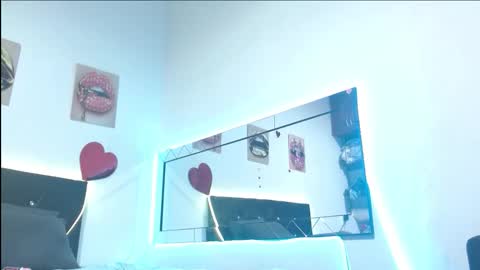 Snapshot of antonella_pink2 chatting on 02-15-26, 07:51 antonella online show from 02-15-26, 07:51