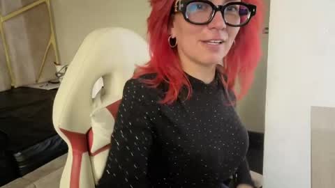 Snapshot of antonella_santorini chatting on 05-16-26, 06:50 online show from 05-16-26, 06:50