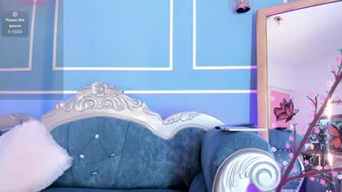 Snapshot of antonella_santorini chatting on 06-29-26, 06:52 online show from 06-29-26, 06:52