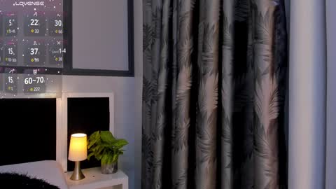 Snapshot of antonellaa_gomez chatting on 12-11-24, 10:25 Antonellaa online show from 12-11-24, 10:25
