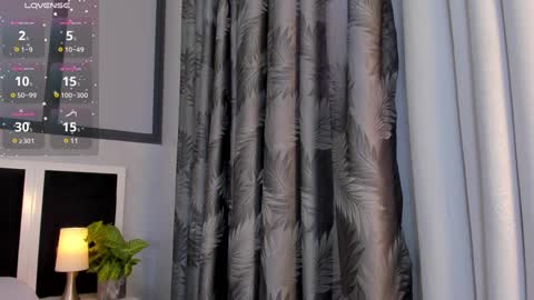 Snapshot of antonellaa_gomez chatting on 12-18-24, 01:23 Antonellaa online show from 12-18-24, 01:23