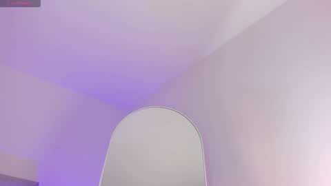 Snapshot of antonellaa_gomez chatting on 09-24-25, 11:35 Antonellaa online show from 09-24-25, 11:35