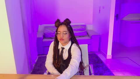Snapshot of antonellabons chatting on 05-22-26, 01:57 Antonella online show from 05-22-26, 01:57