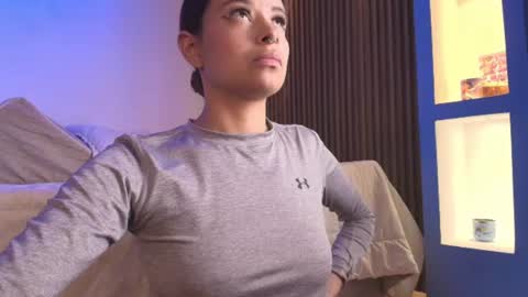 Snapshot of antonellagarcia0 chatting on 07-01-26, 03:19 Antonella online show from 07-01-26, 03:19