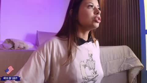 Snapshot of antonellagarcia0 chatting on 07-04-26, 03:24 Antonella online show from 07-04-26, 03:24