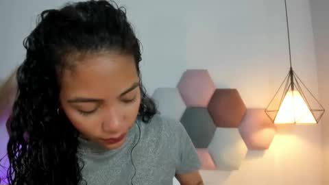 AntonellaHall  online show from 02-20-25, 11:53