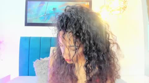 AntonellaHall  online show from 03-04-25, 11:51