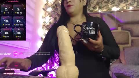 Snapshot of antonellahill_ chatting on 02-05-26, 01:32 Antonella GTM- 5 1800 0300am online show from 02-05-26, 01:32