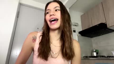 Snapshot of antonellarossii_ chatting on 12-10-24, 01:00 Antonella online show from 12-10-24, 01:00