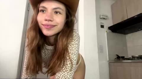 Snapshot of antonellarossii_ chatting on 12-12-24, 05:15 Antonella online show from 12-12-24, 05:15