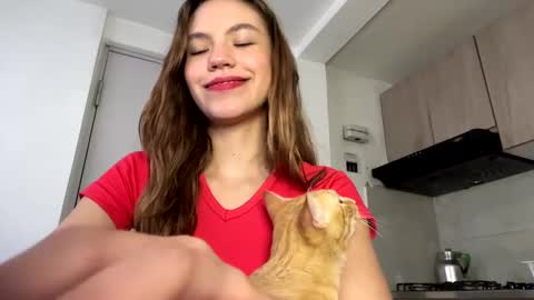 Snapshot of antonellarossii_ chatting on 12-22-24, 05:32 Antonella online show from 12-22-24, 05:32