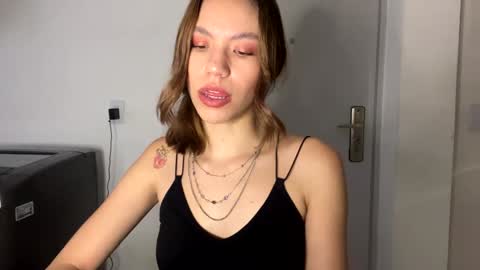 Snapshot of antonellarossii_ chatting on 12-26-24, 11:43 Antonella online show from 12-26-24, 11:43