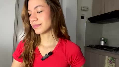 Snapshot of antonellarossii_ chatting on 02-06-25, 01:43 Antonella online show from 02-06-25, 01:43