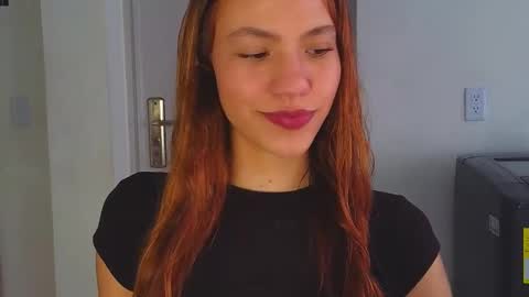 Snapshot of antonellarossii_ chatting on 03-03-25, 01:42 Antonella online show from 03-03-25, 01:42