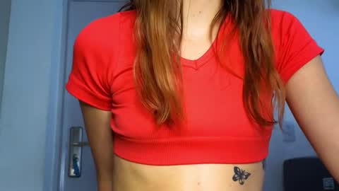 Snapshot of antonellarossii_ chatting on 03-06-25, 05:00 Antonella online show from 03-06-25, 05:00