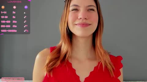 Snapshot of antonellarossii_ chatting on 10-12-25, 02:05 Antonella online show from 10-12-25, 02:05