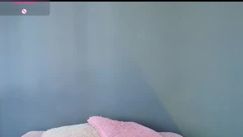 Snapshot of antonellarossii_ chatting on 11-17-25, 02:23 Antonella online show from 11-17-25, 02:23