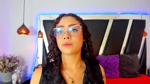 A N T O N E L L E  online show from 02-19-25, 11:38