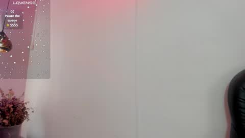 A N T O N E L L E  online show from 09-17-25, 11:45