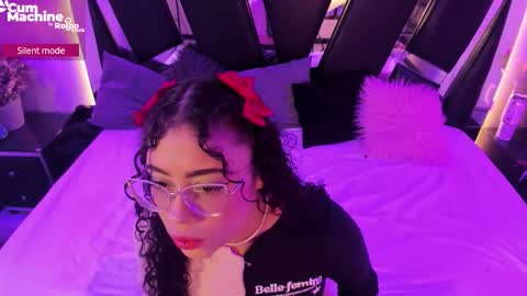 A N T O N E L L E  online show from 10-10-25, 11:31