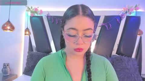 A N T O N E L L E  online show from 07-03-26, 11:27