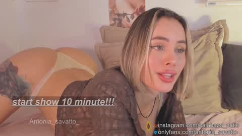 Snapshot of antonia_savatto_ chatting on 01-20-25, 03:50 o ANTO online show from 01-20-25, 03:50