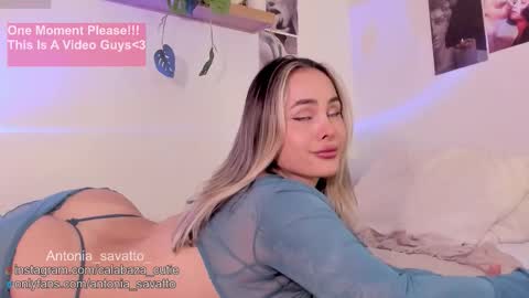 Snapshot of antonia_savatto_ chatting on 11-10-25, 09:03 o ANTO online show from 11-10-25, 09:03