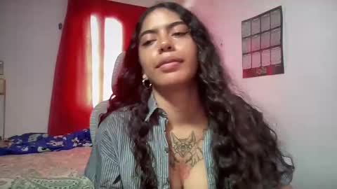 Snapshot of antoniabloom chatting on 10-12-25, 04:39 Antonia online show from 10-12-25, 04:39