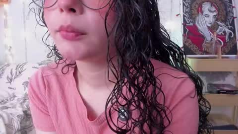 Antonia online show from 10-28-25, 01:53