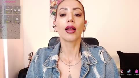 Snapshot of antoniavillamizar chatting on 02-07-25, 12:50 Anto online show from 02-07-25, 12:50