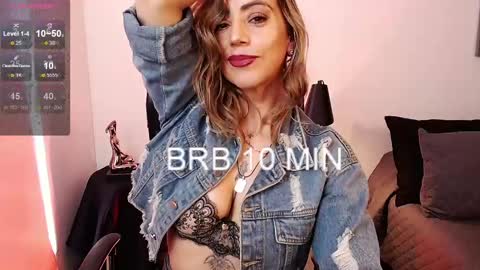 Snapshot of antoniavillamizar chatting on 02-09-25, 01:03 Anto online show from 02-09-25, 01:03