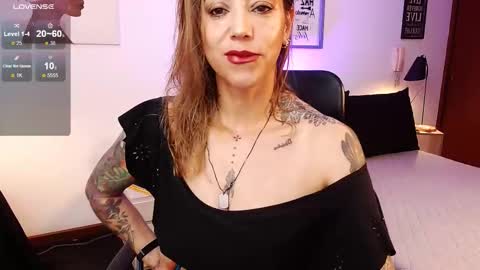 Snapshot of antoniavillamizar chatting on 09-22-25, 10:28 Anto online show from 09-22-25, 10:28