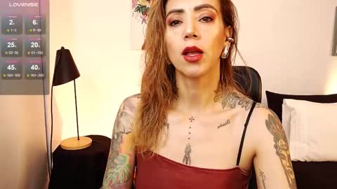 Snapshot of antoniavillamizar chatting on 11-11-25, 10:26 Anto online show from 11-11-25, 10:26