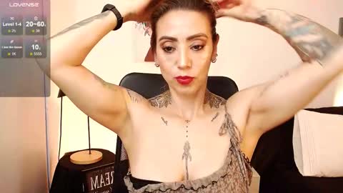 Snapshot of antoniavillamizar chatting on 11-14-25, 10:36 Anto online show from 11-14-25, 10:36