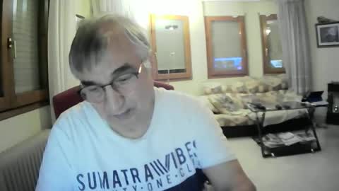 Snapshot of antonio2605 chatting on 03-10-25, 07:18 Antonio online show from 03-10-25, 07:18