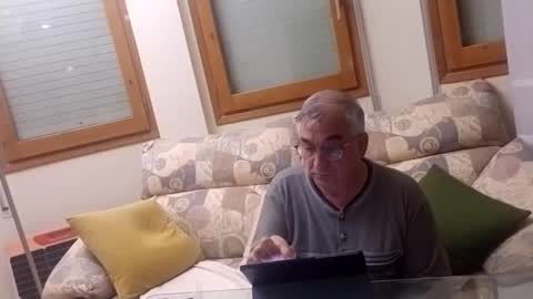 Antonio online show from 10-21-25, 09:26